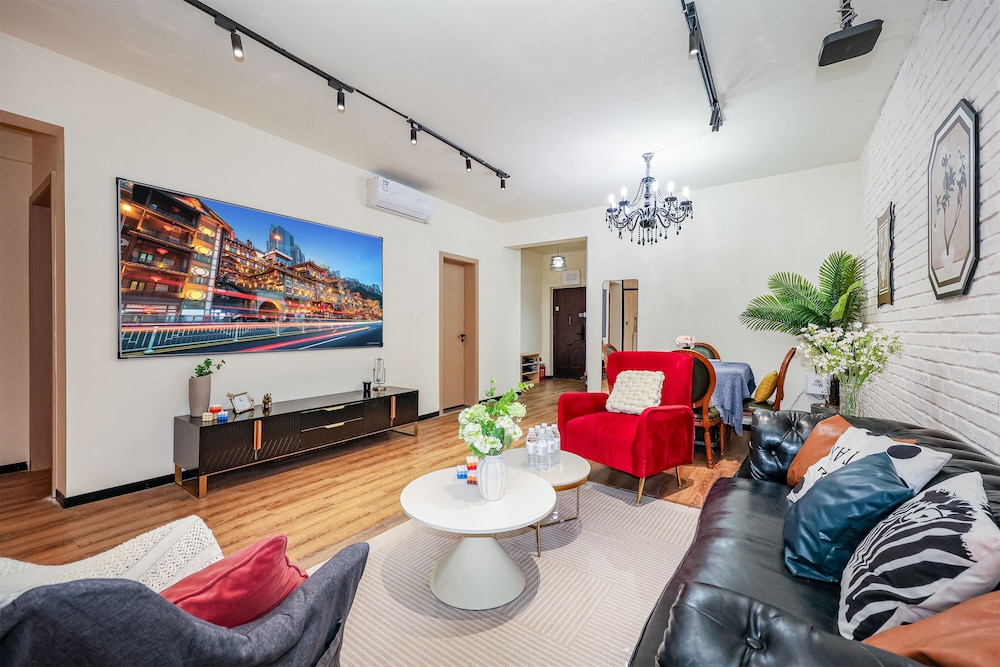 Baihong Riverview Drone Show Apartment 30/50