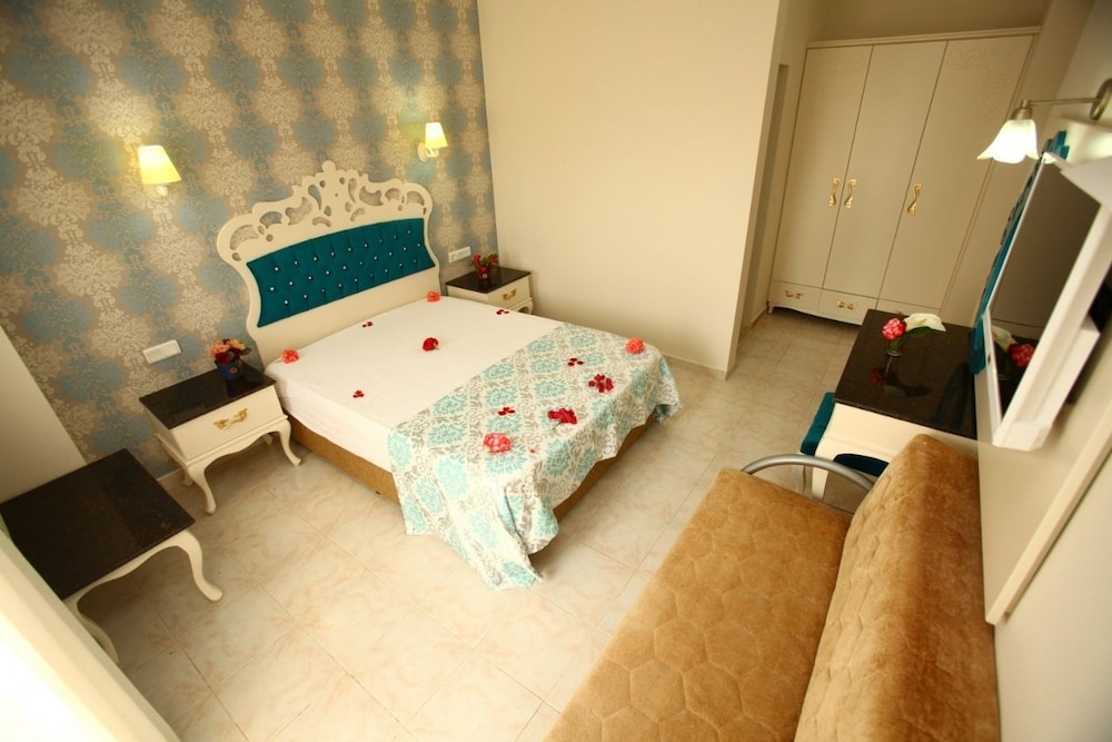 Turk Hotel 17/46