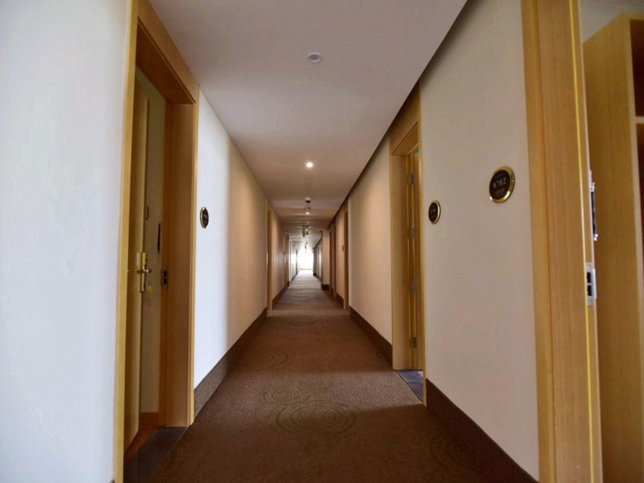 GreenTree Inn Shanghai National Convention and Exhibition Center Huaxiang Road Business Hotel 45/64