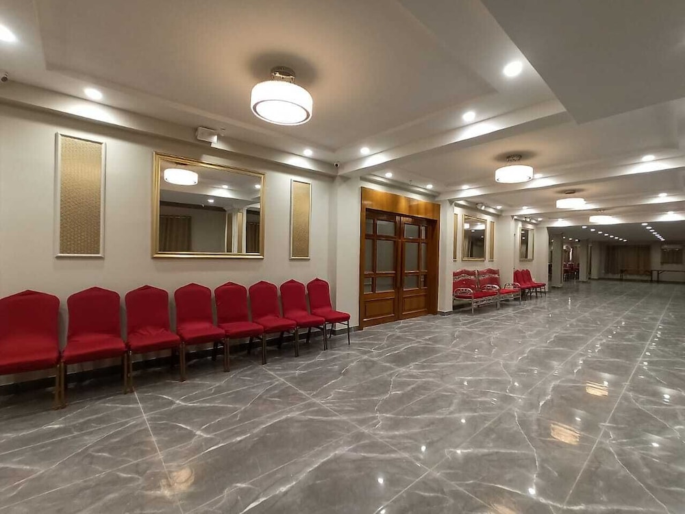 Avisha Hotel 40/50