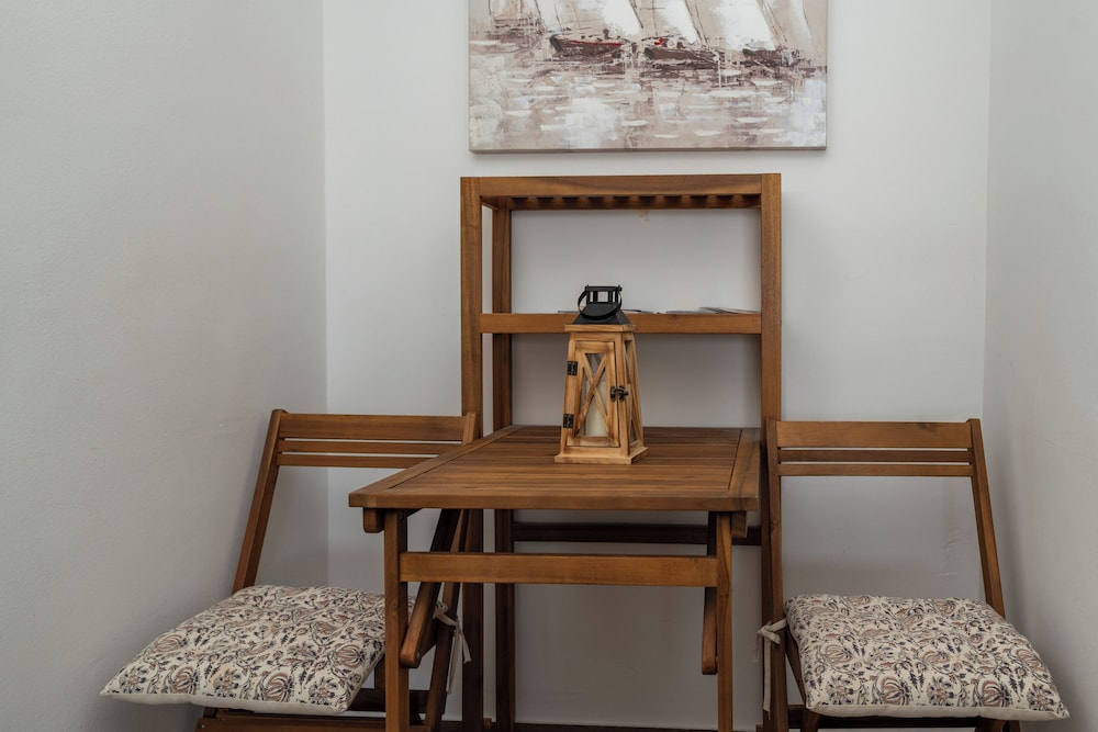 Apartments Lora 4/50