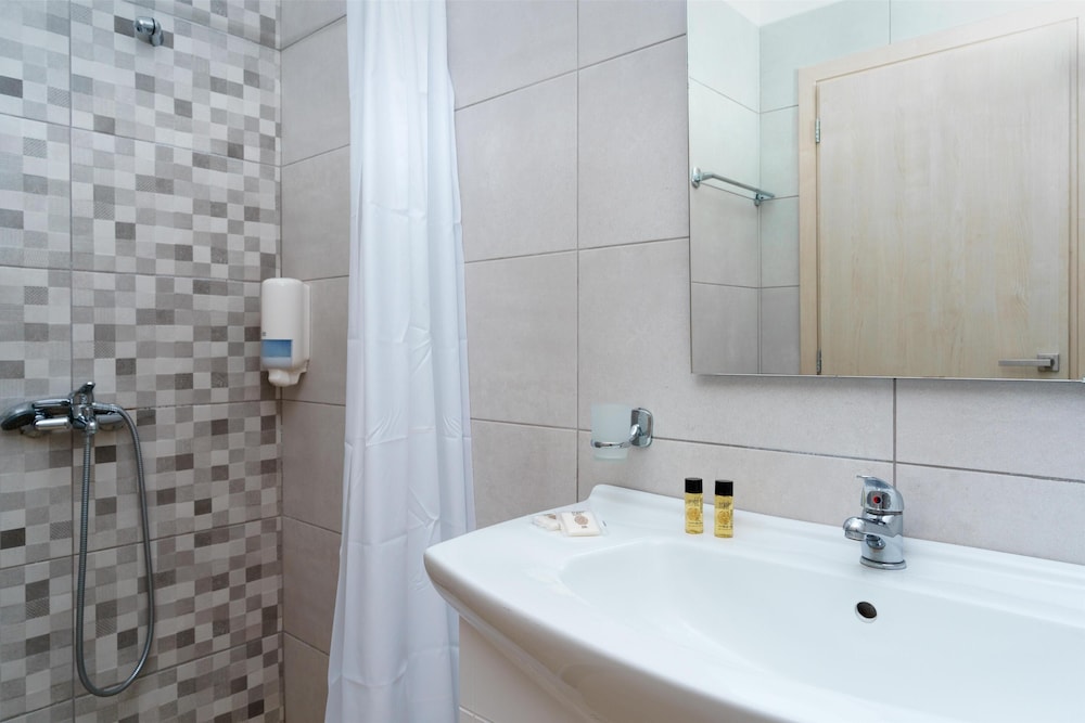 Calamos Beach Family Club Hotel By Anayia All Inclusive Resorts 67/68