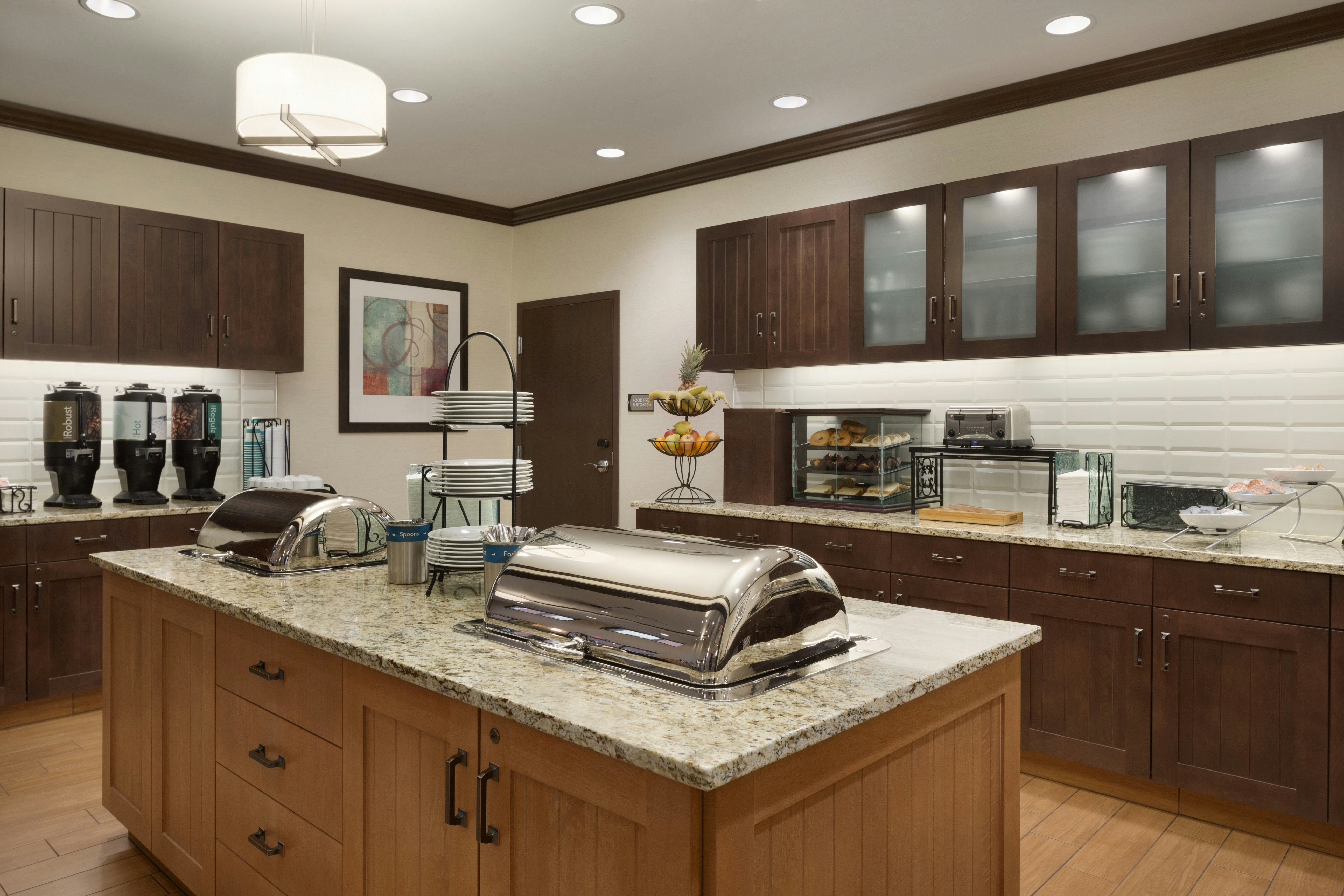 Homewood Suites By Hilton Kalamazoo-Portage 2/17