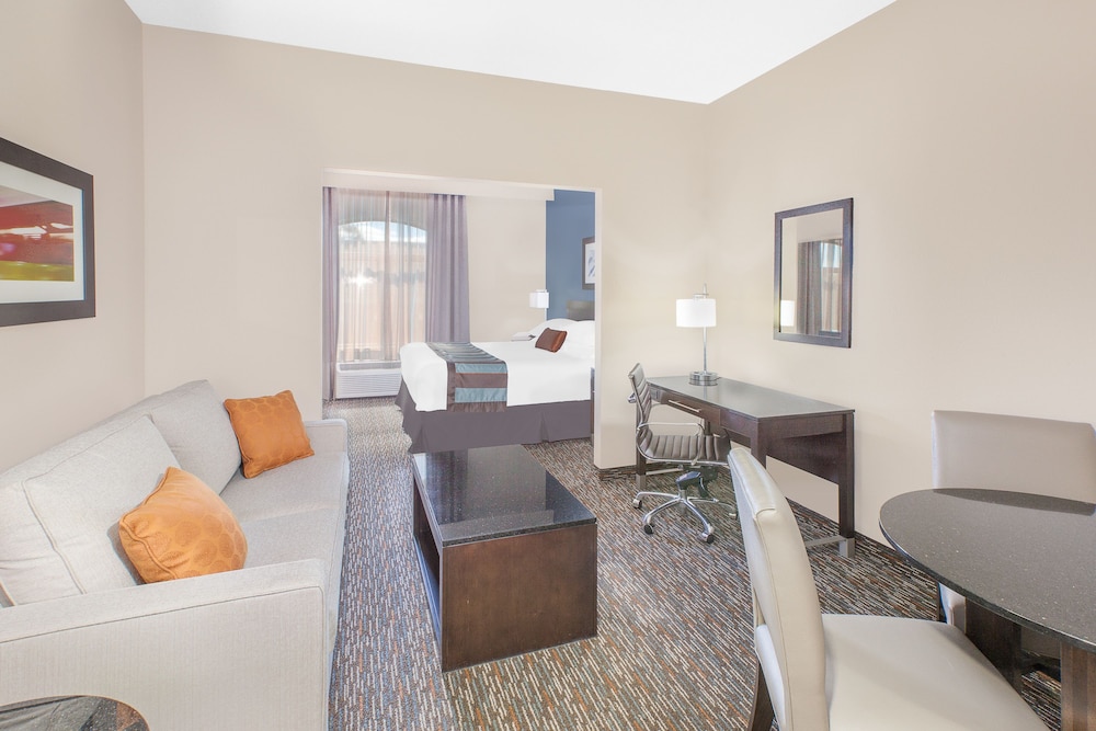 Wingate by Wyndham Sylvania/Toledo 36/56