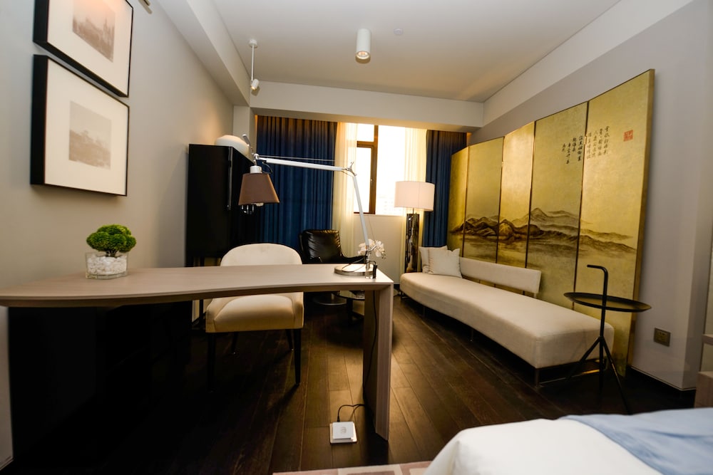 Hotel Golden Tulip Bund New Asia 37/53
