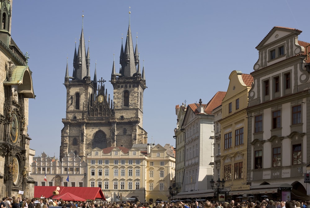 Occidental Praha Five 63/65