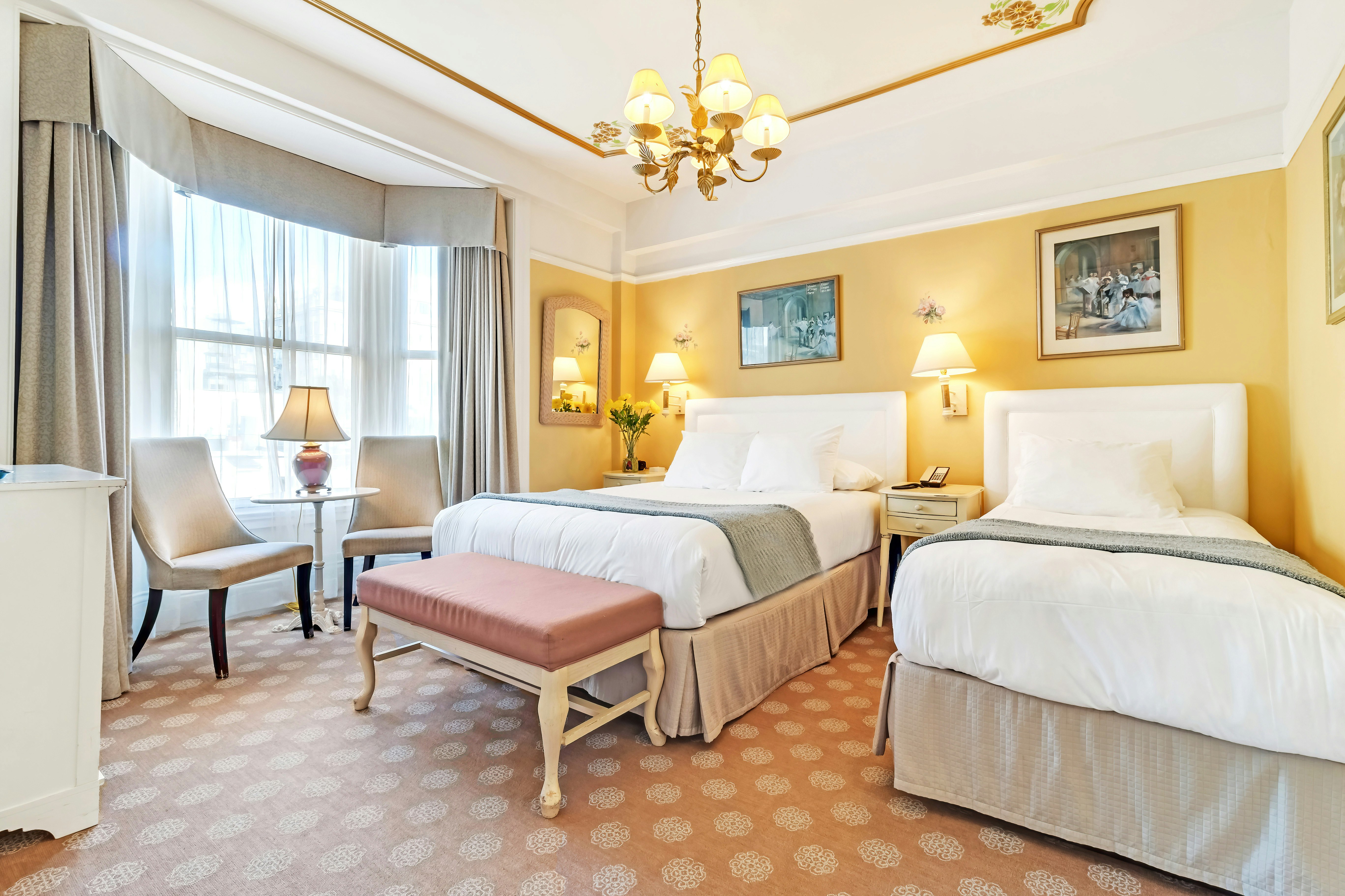 Cornell Hotel de France 7/38
