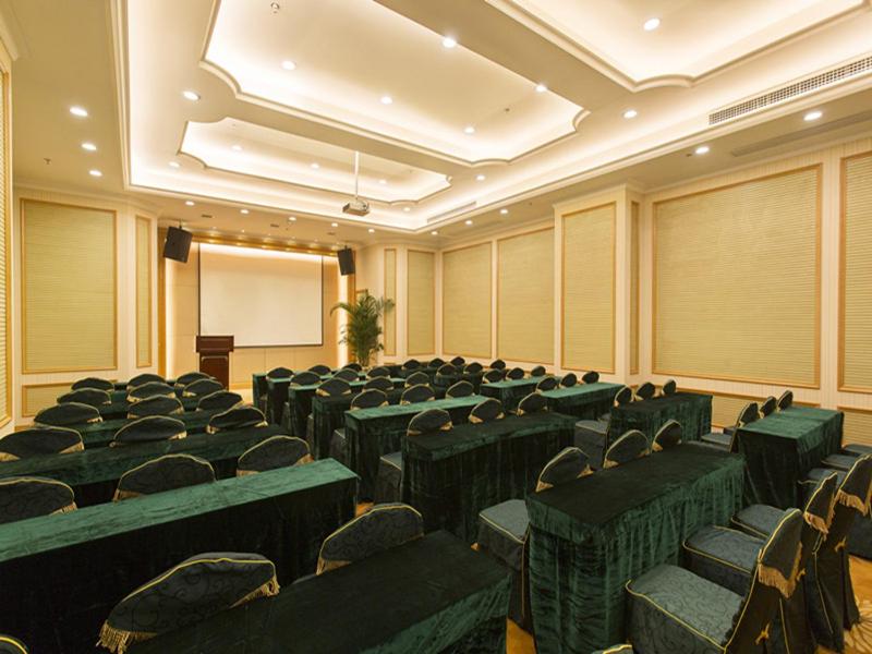 Vienna International Hotel (Changsha Hongxing Desiqin Plaza) 45/49