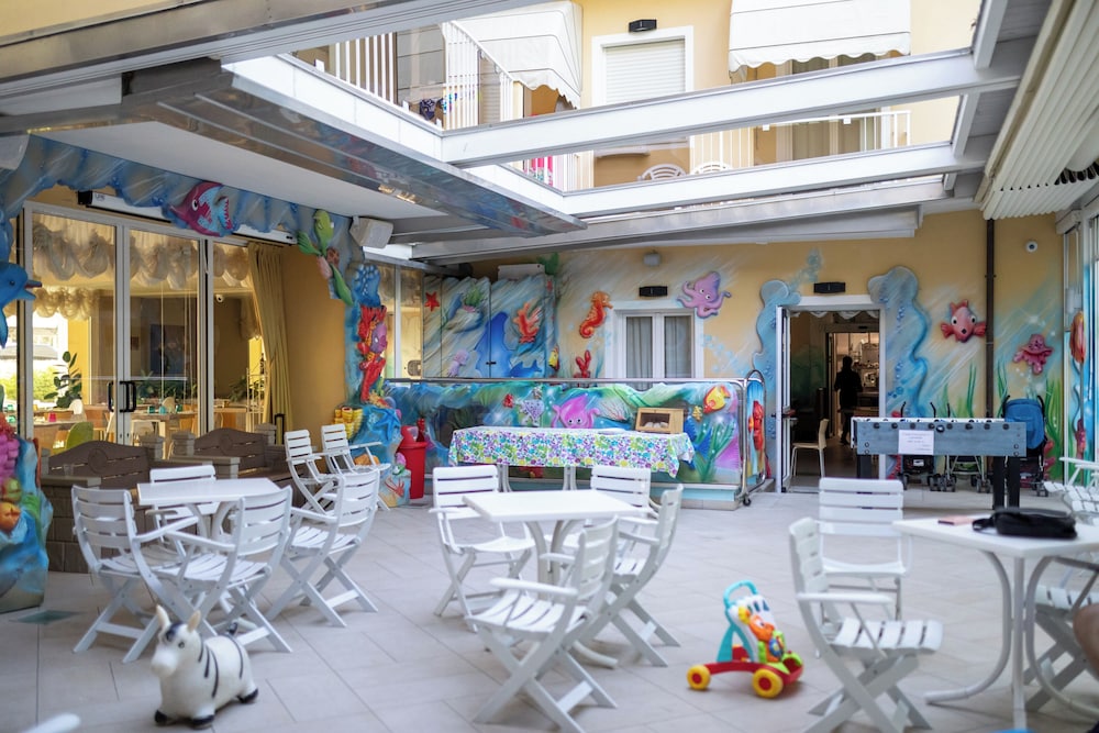 Family Hotel Pinetina Mare 36/50
