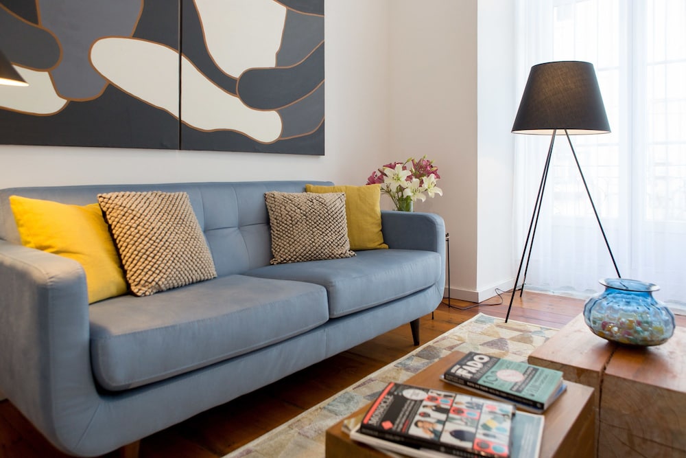 The 8 Downtown Suites 48/67
