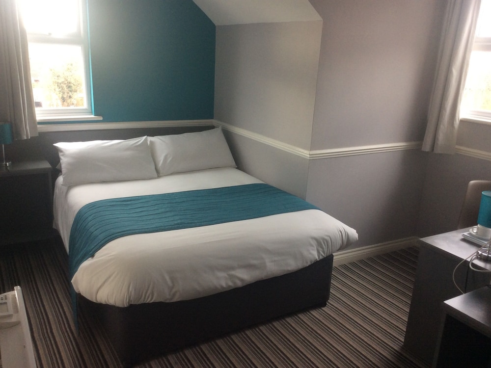 Oyster Fleet Hotel 18/41