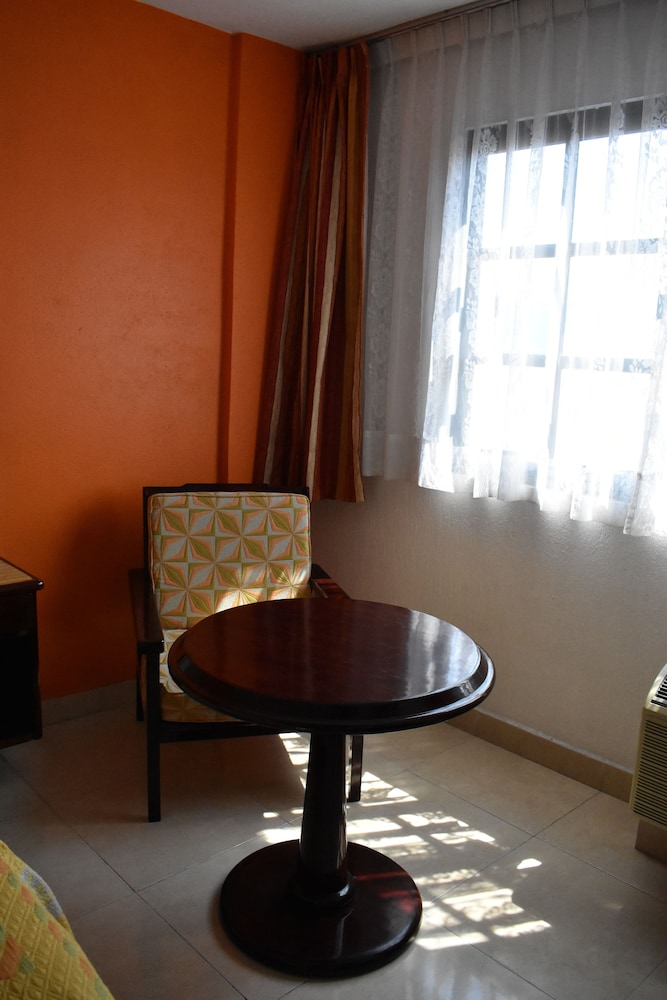 Hotel Baluarte 50/73