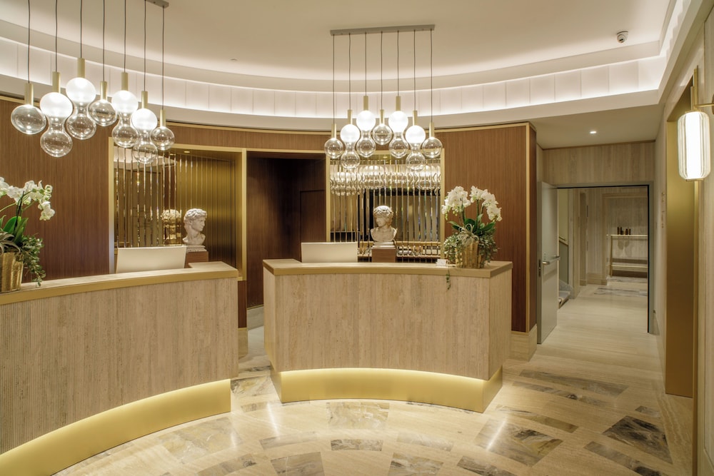 Imperiale Hotel 9/56