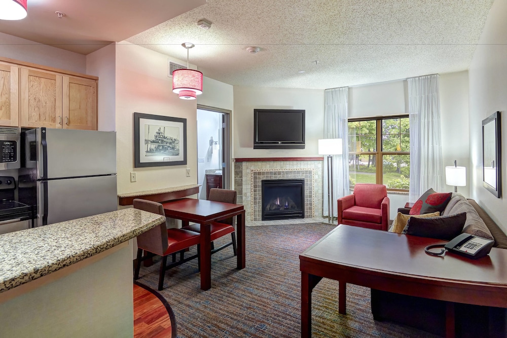 Residence Inn Minneapolis Plymouth 17/28
