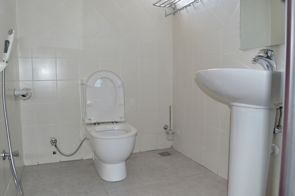 Lantana Hotel 45/46