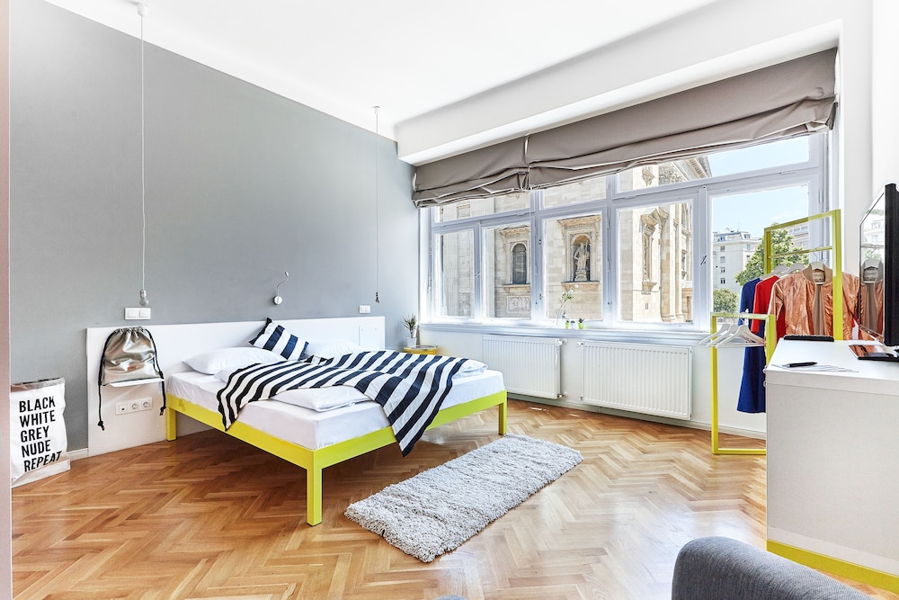 The Magazine Hotel Apartments 24/70