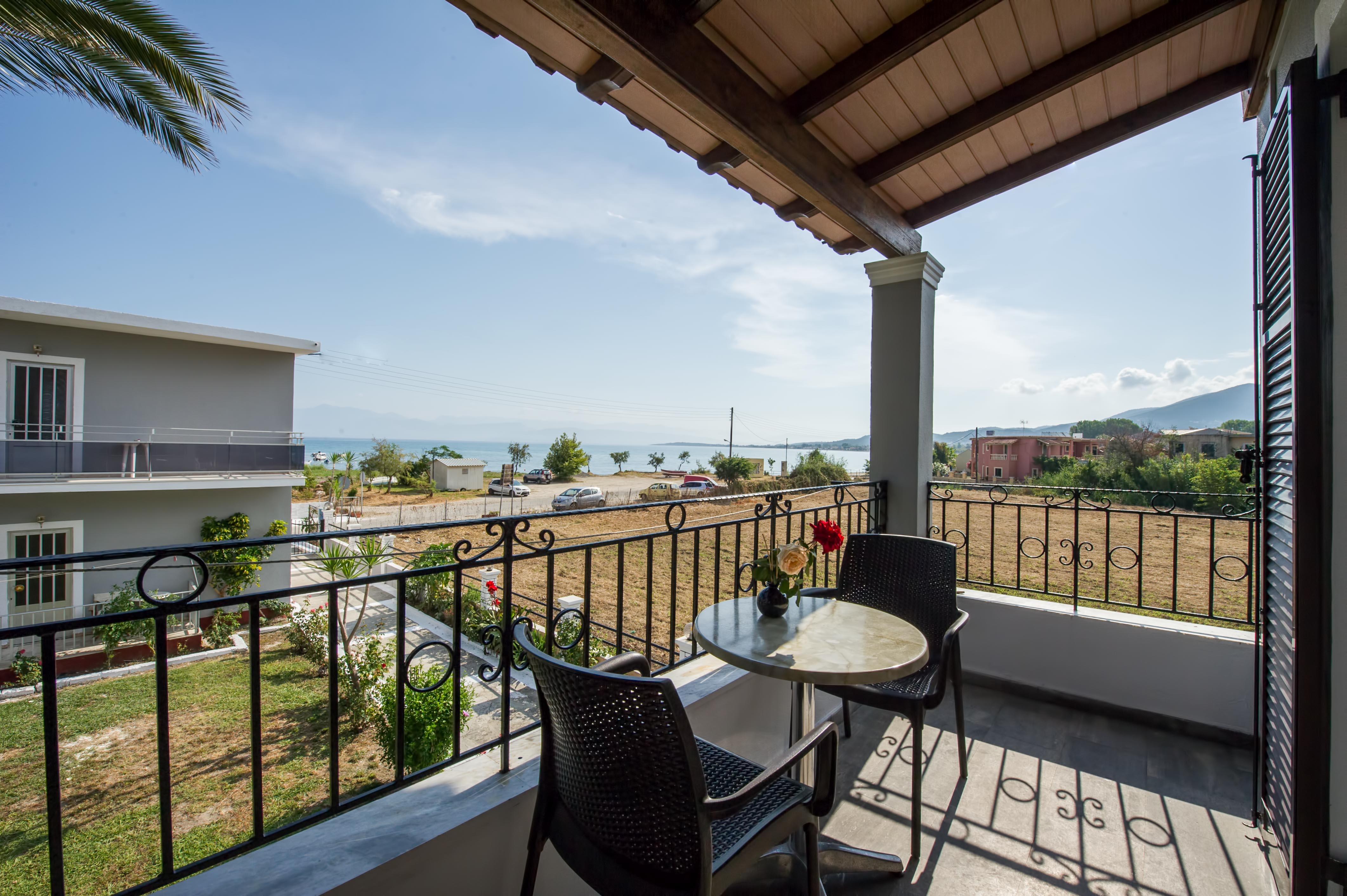 Makis Studios And Apartments 21/28
