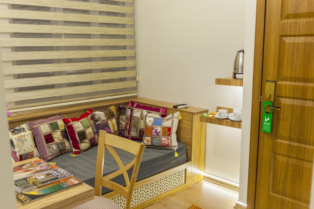 Fide Hotel 27/28