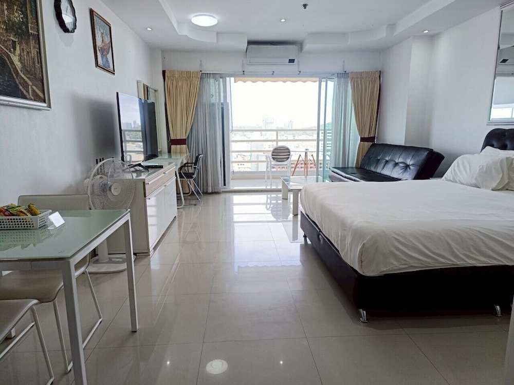 STUDIO, SEA VIEW, KITCHENETTE