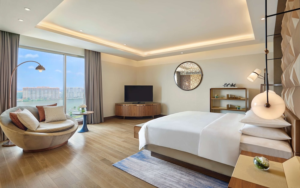 GRAND HYATT KOCHI BOLGATTY 35/71