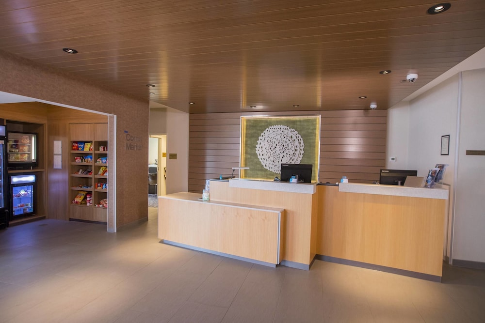 Fairfield Inn & Suites By Marriott Alexandria 7/28