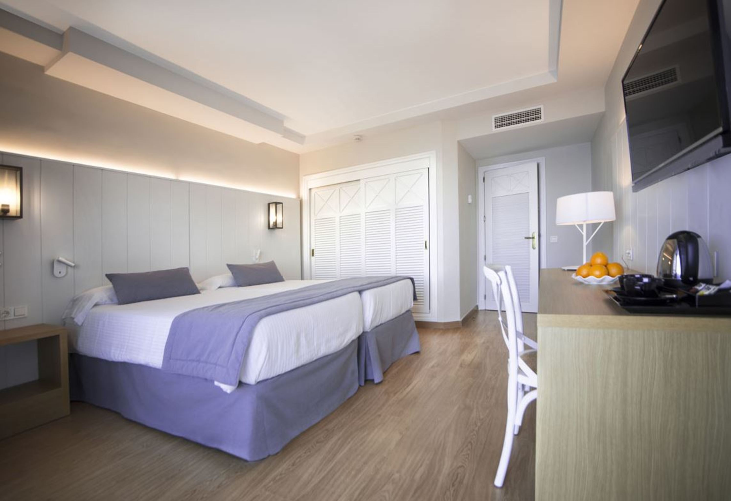Standard, Double or Twin Bed