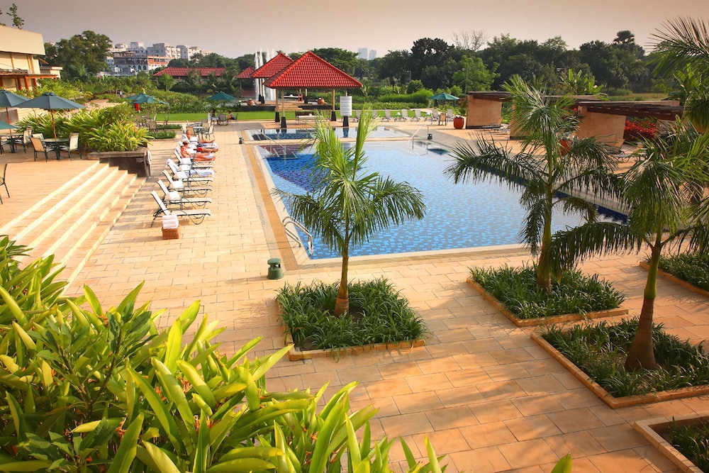 Radisson Blu Dhaka Water Garden 7/83