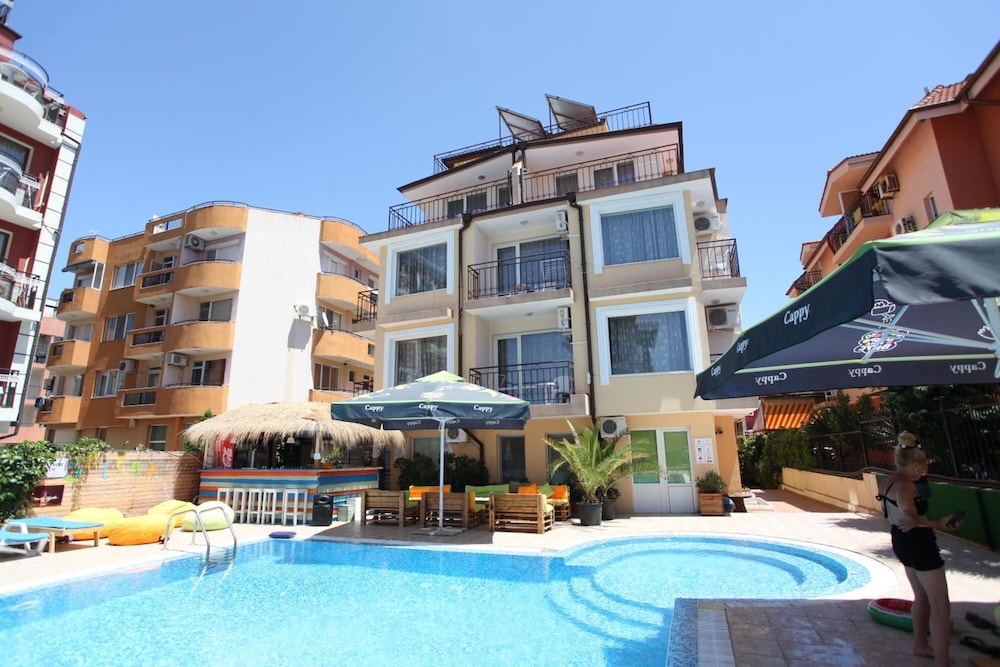 Salena Beach Hotel 3/50