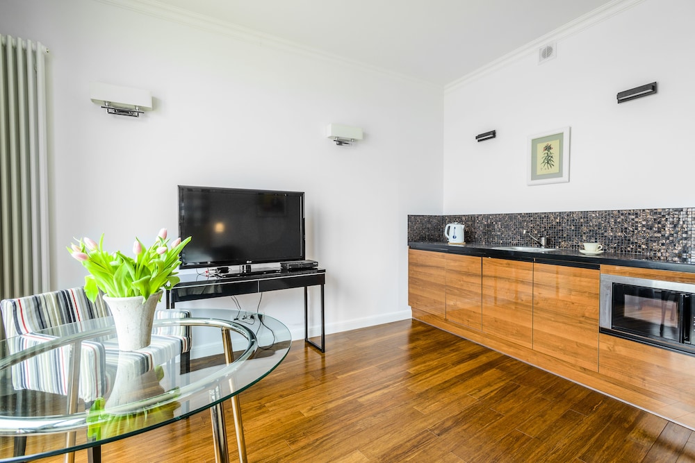 TRITON PARK APARTMENTS 5/41