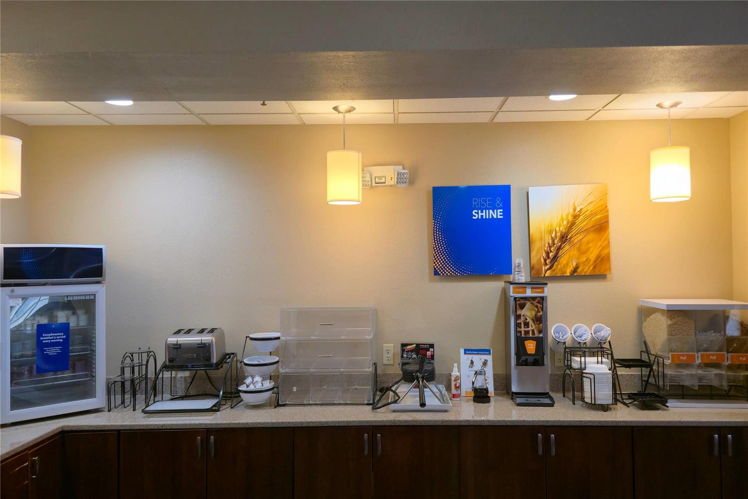 Comfort Inn and Suites Grafton Cedarburg 6/18