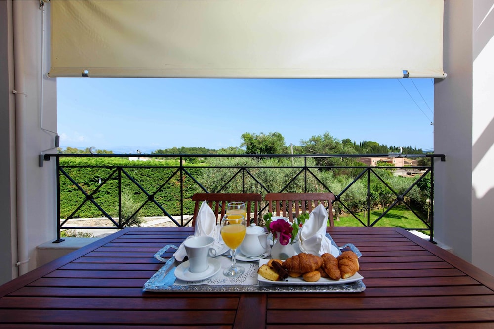 Villa Lemonia 39/50