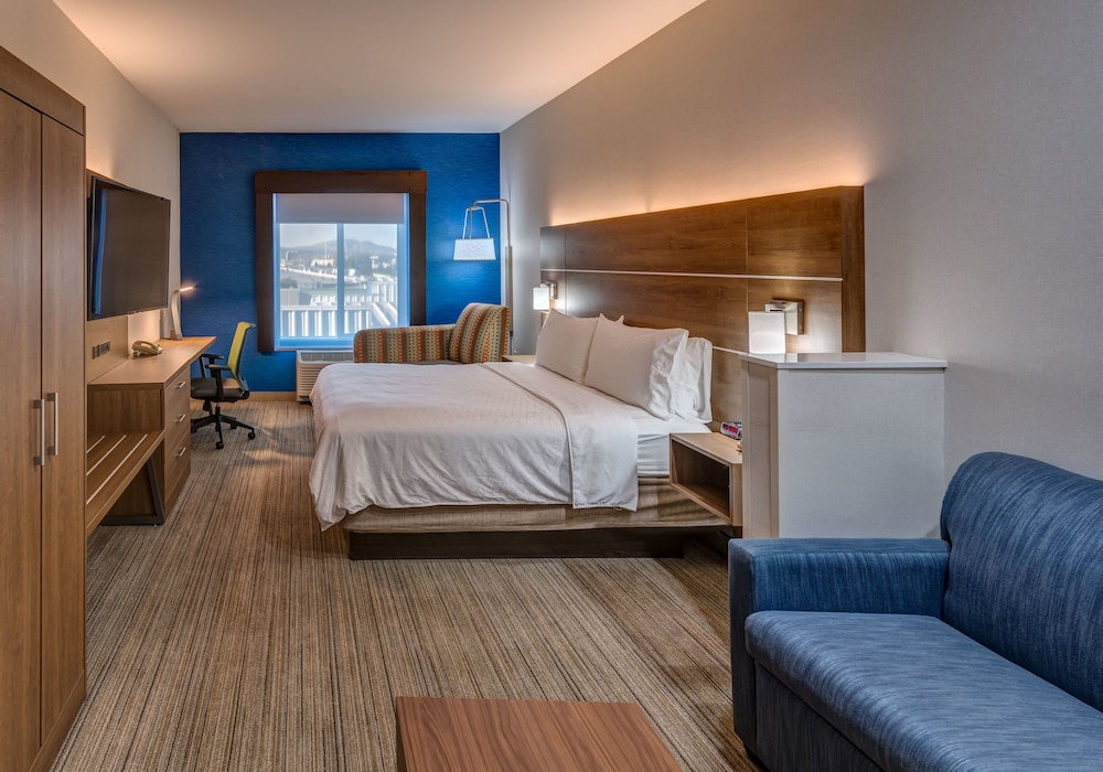 Holiday Inn Express Hotel Suites Reno Airport 15/51
