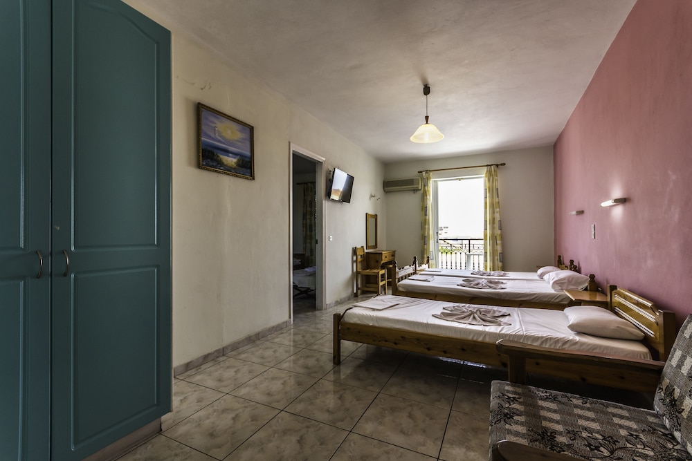 Vossos Hotel Apartments 26/41