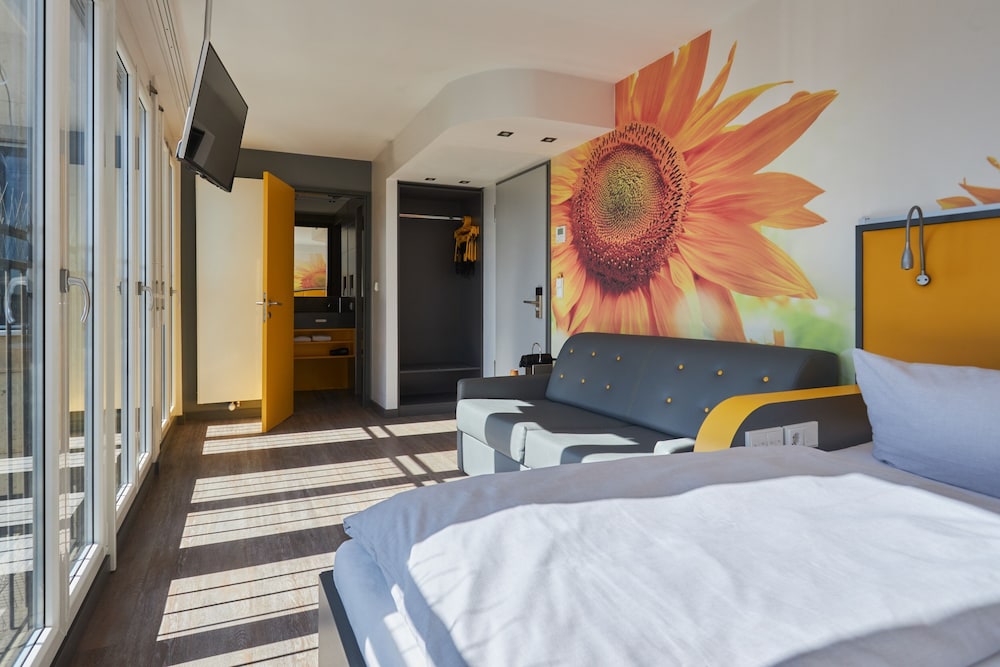 Buddy Hotel 22/50