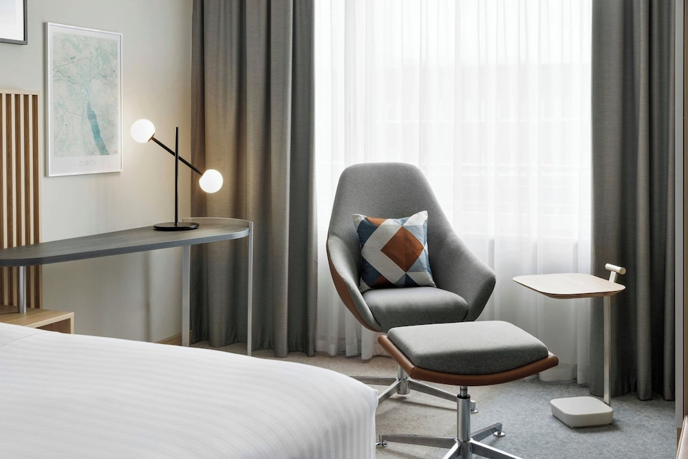Superior, King Bed, Courtyard View, Courtyard by Marriott Zurich North 10/10