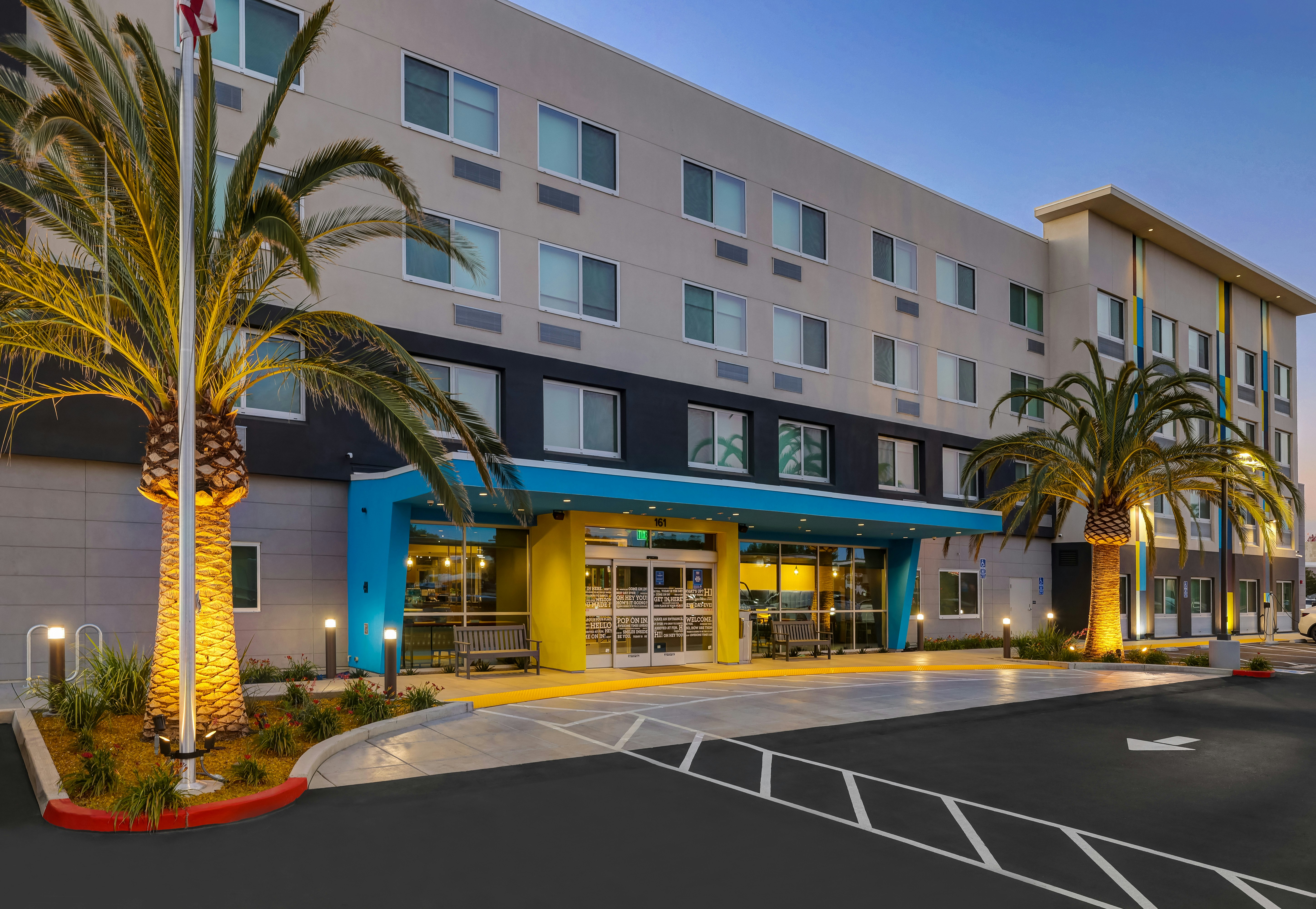 Tru By Hilton Lathrop 21/26