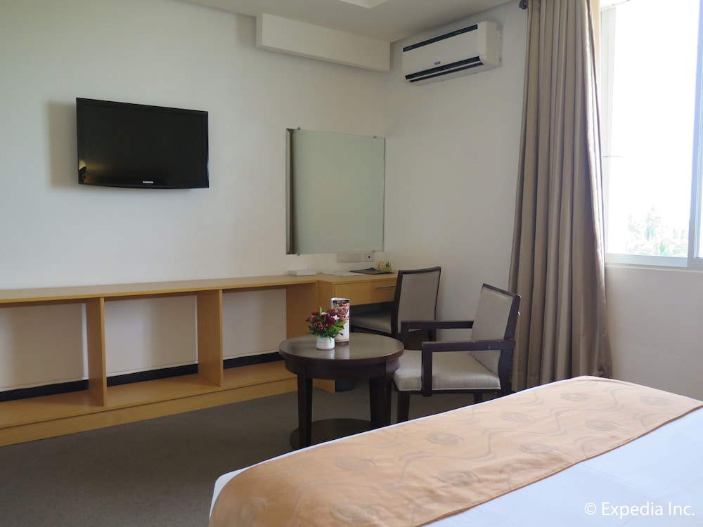 Big 8 Corporate Hotel 16/64
