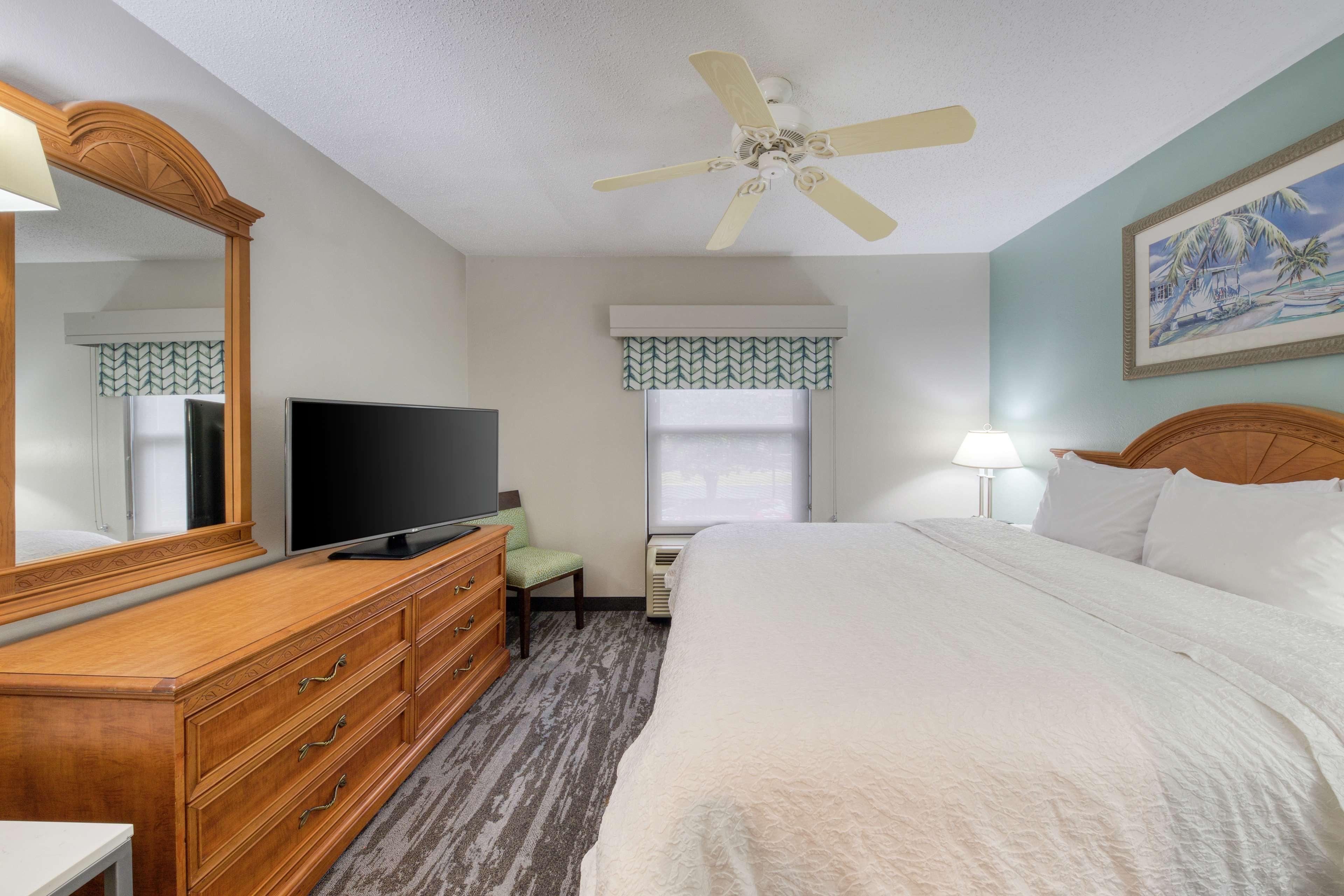 1 BEDROOM, SUITE, KING BED
