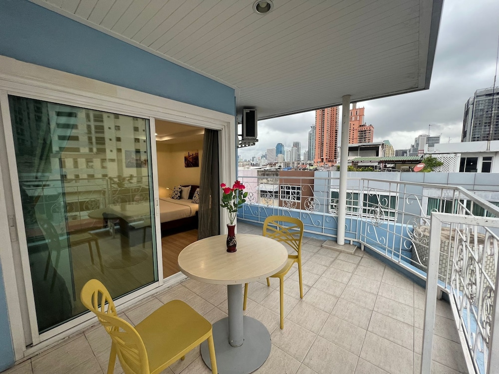 V Check Inn Sukhumvit 22 43/54