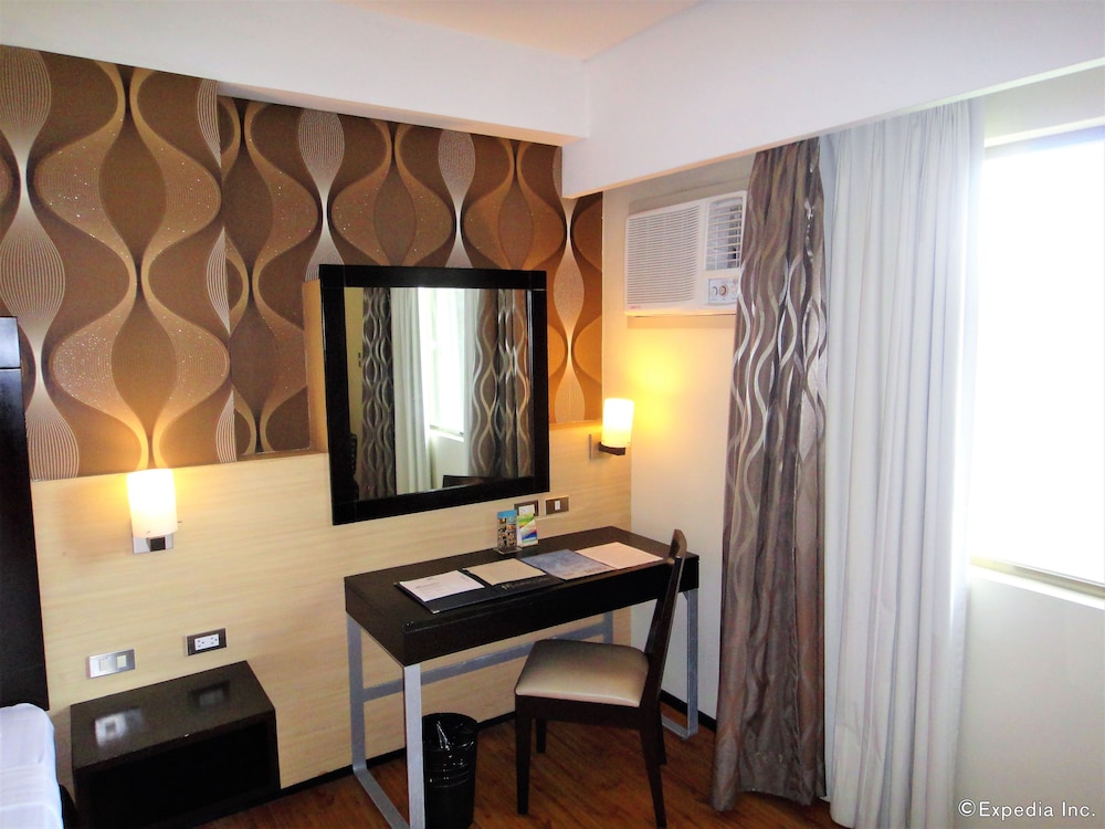 Mallberry Suites Business Hotel 52/59