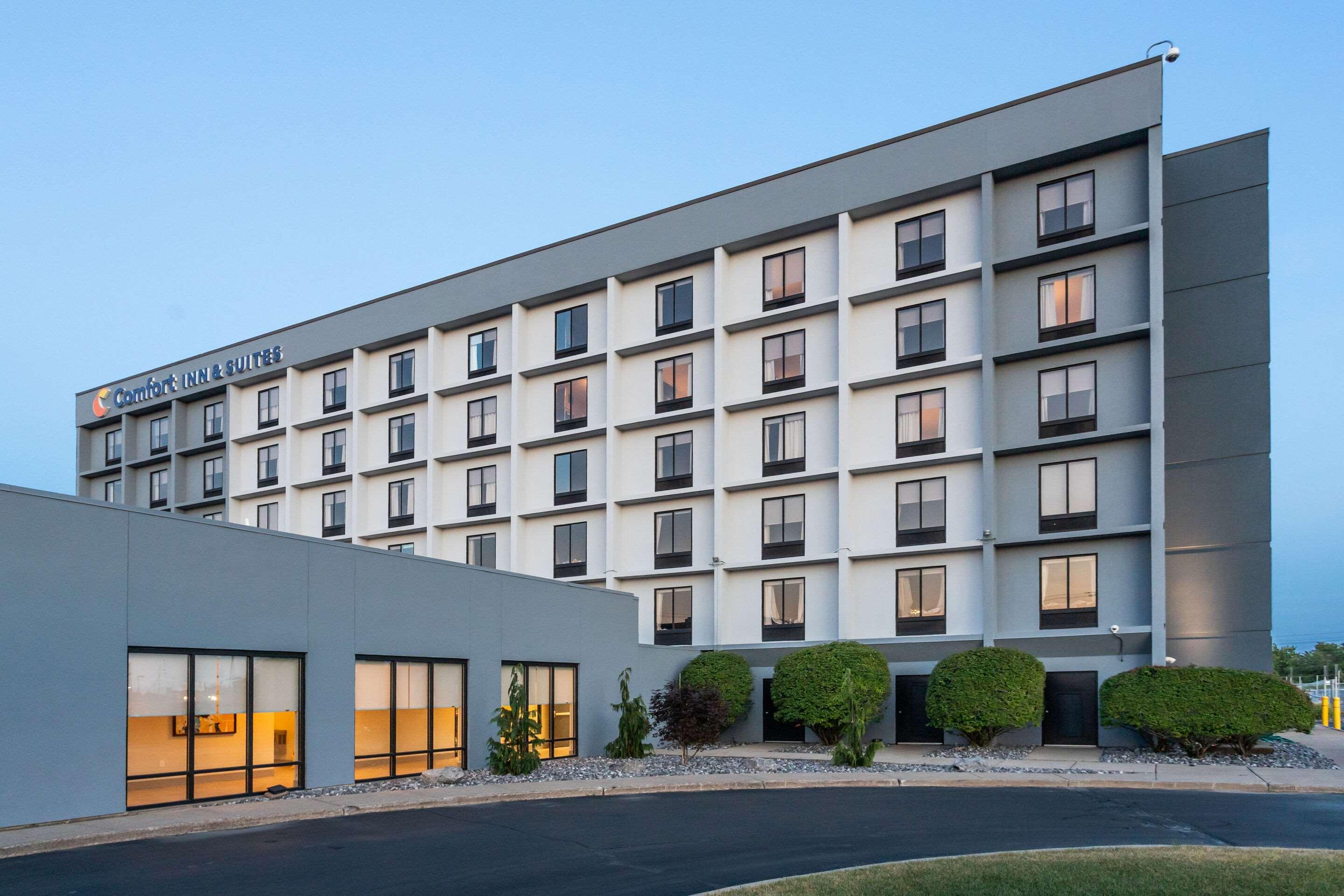 Comfort Inn & Suites Buffalo Airport 4/55
