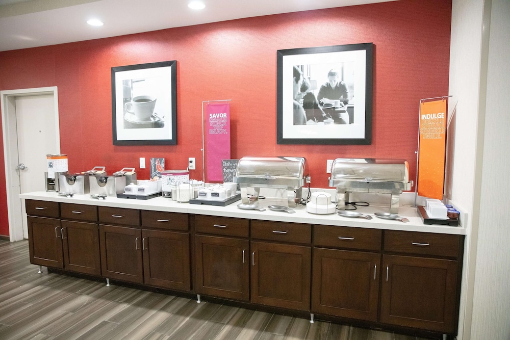 Hampton Inn And Suites Toledo 37/56