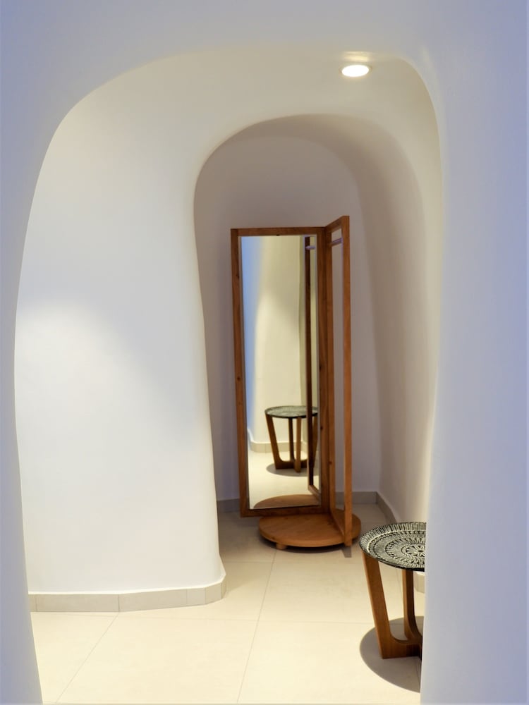 Iriana Apartments 21/50