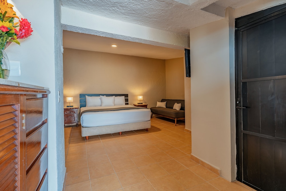 Hotel Brisas 5a AV 36/62