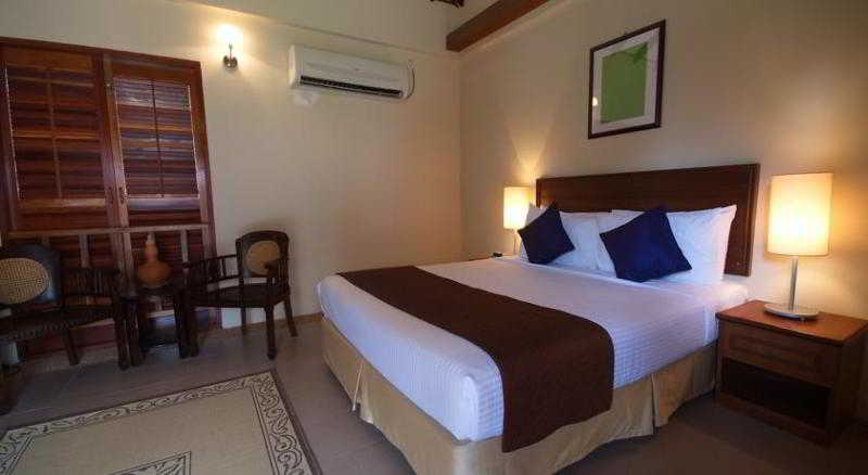 Ulek Beach Resort 5/23