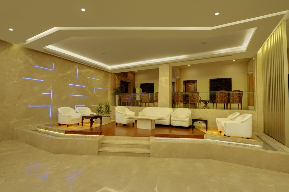 Hotel Babylon International 15/27