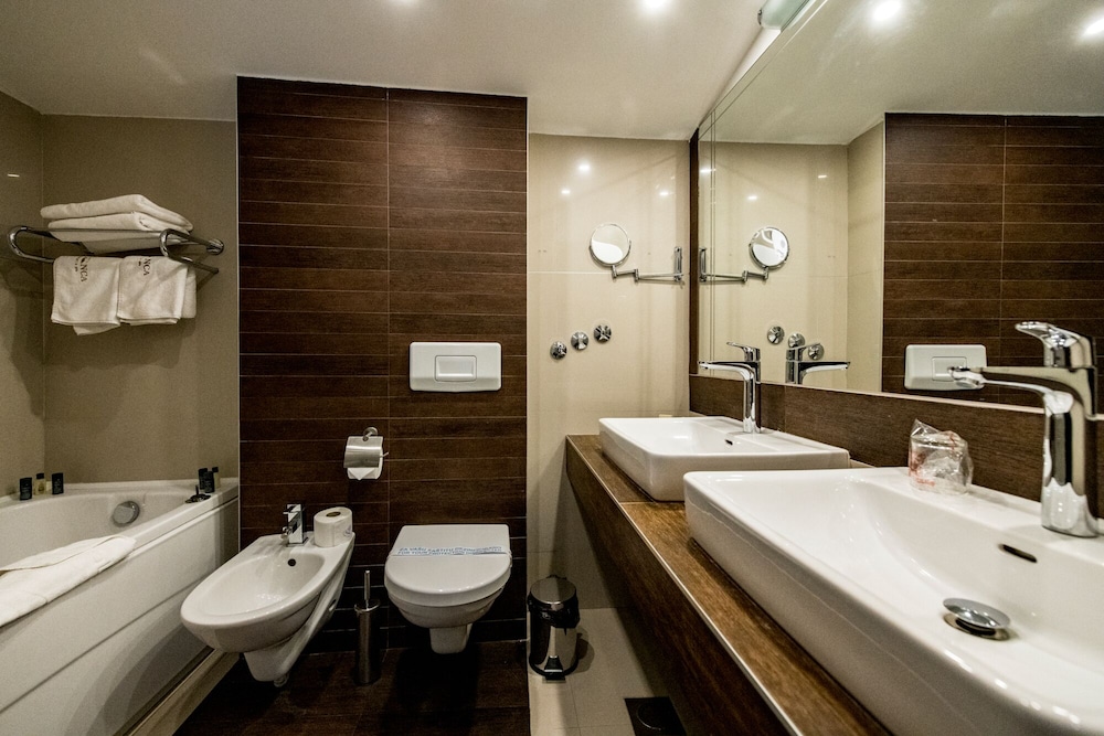 Hotel Blanca Resort & Spa 23/25