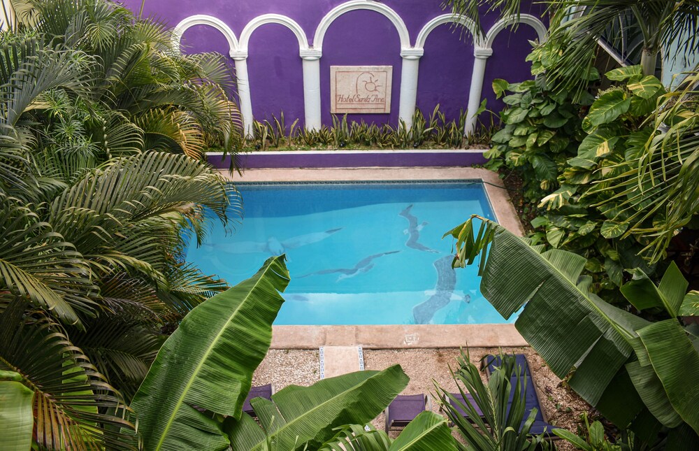 Hotel Santa Ana 73/76