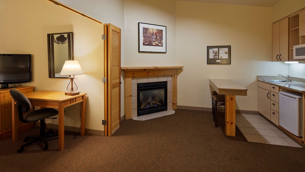 Best Western Golden Spike Inn & Suites 29/33