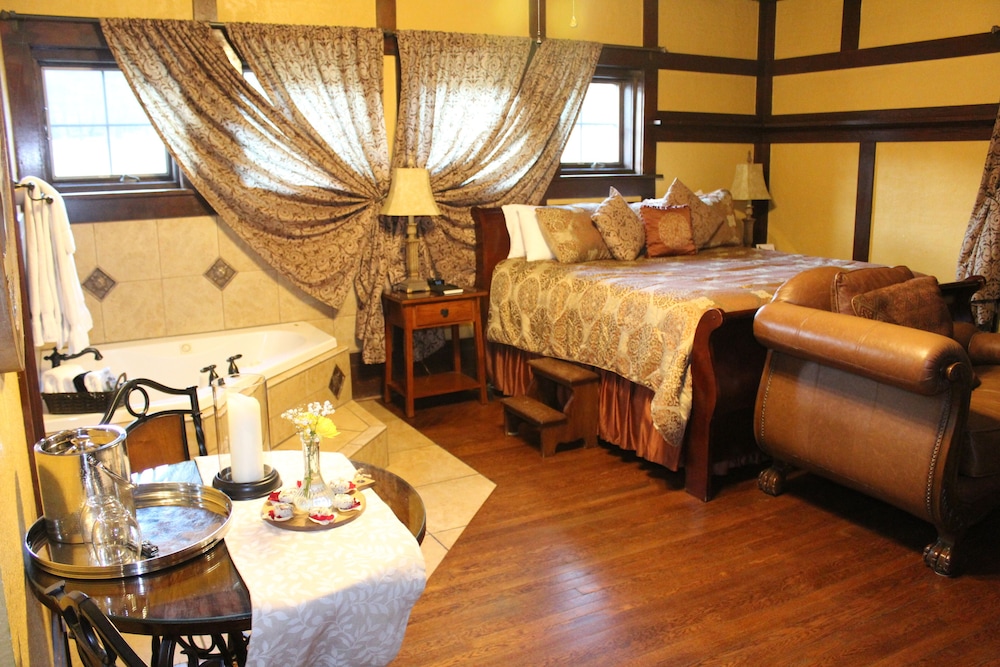 Hilltop Manor Bed and Breakfast 24/49